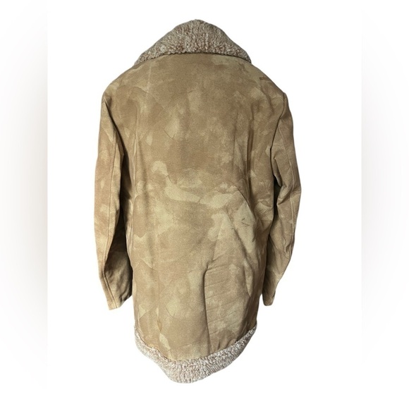 Vintage Fingerhut Fashions faux fur Coat size 40. - Picture 3 of 10